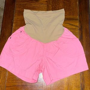 Maternity shorts size small. Only worn once.